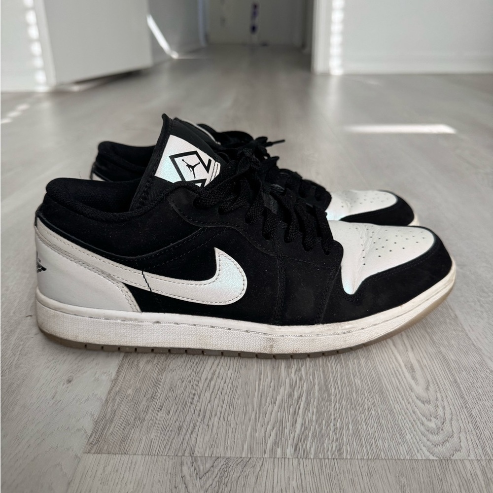 Nike Jordan 1 low black and white